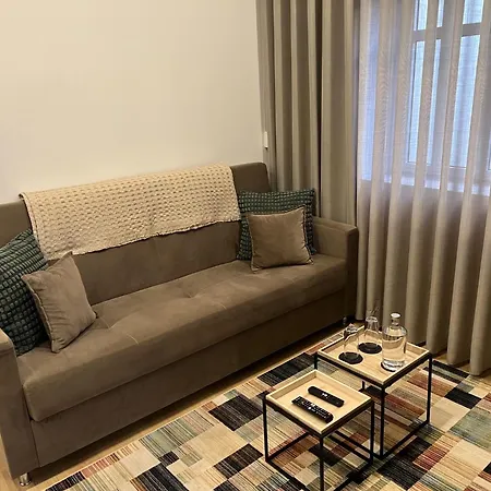 Francisca House * 加亚新城